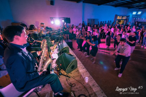 Limoges'Hop #5 - soirée d'ouverture du vendredi

Partage libre à des fins non promotionnelles ou commerciales, en créditant l'auteur (@lightexmachina).

© Alexandre - LIGHT EX MACHINA 2023, tous droits réservés.